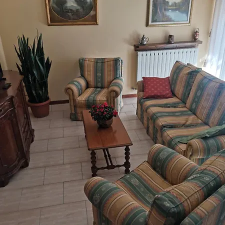 Con Giardino E Parcheggio A Due Passi Da Lucca Guamo